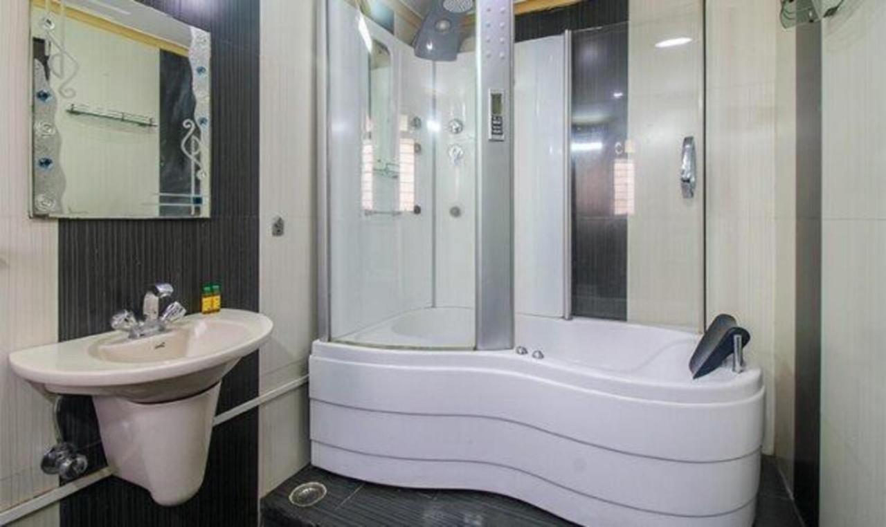 Отель Fabexpress Panchvati Residency Мумбаи Экстерьер фото