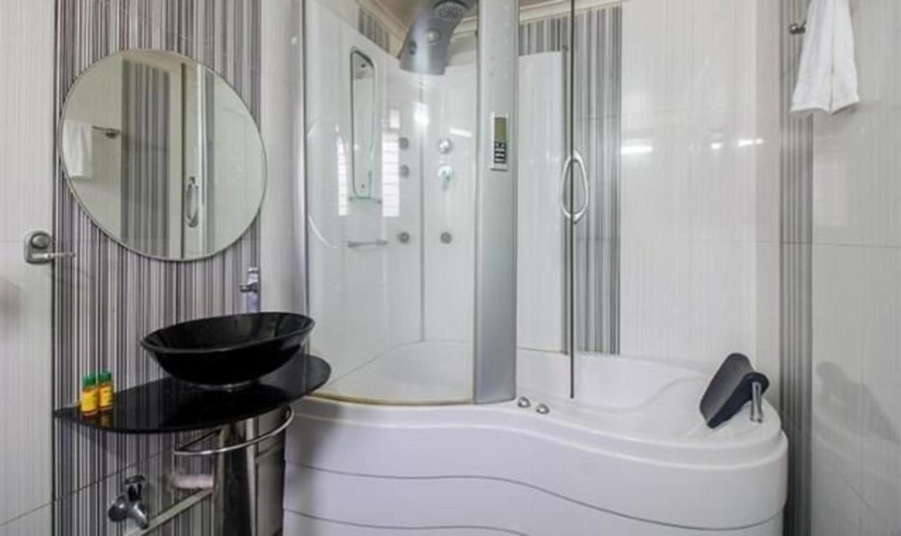 Отель Fabexpress Panchvati Residency Мумбаи Экстерьер фото